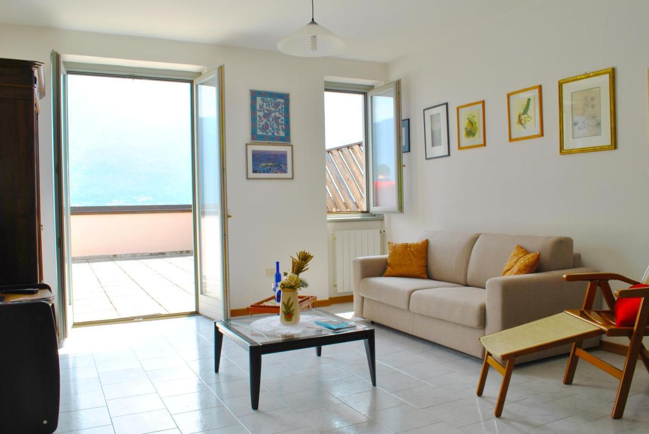 Loft With Big Terrace Lake View Apartman Sala Comacina Kültér fotó
