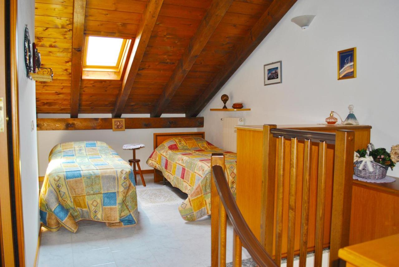 Loft With Big Terrace Lake View Apartman Sala Comacina Kültér fotó