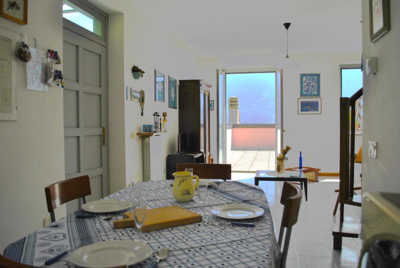 Loft With Big Terrace Lake View Apartman Sala Comacina Kültér fotó